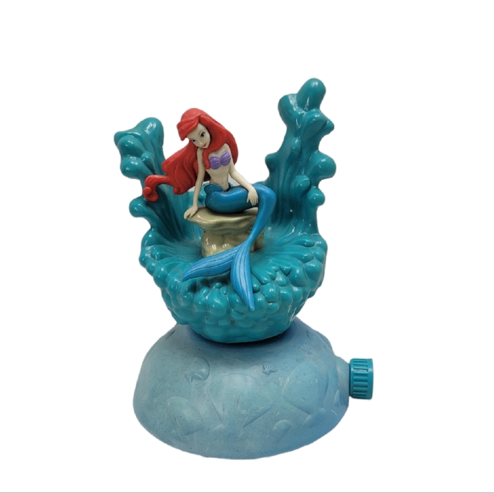 Disney Princess Jewel of the Sea Sprinkler Spins Water Toys Spraying Action work
